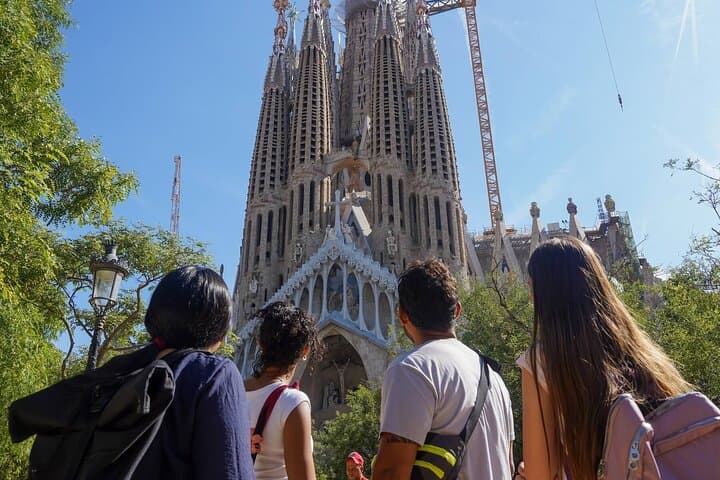 Geführte Tour durch die Sagrada Familia & den Park Güell — Foto 4