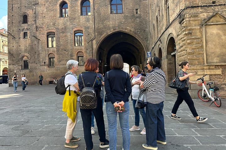 Tour Privato Guidato della Città di Bologna — foto 3