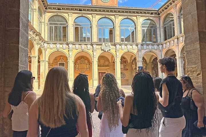 Tour Privato Guidato della Città di Bologna — foto 5