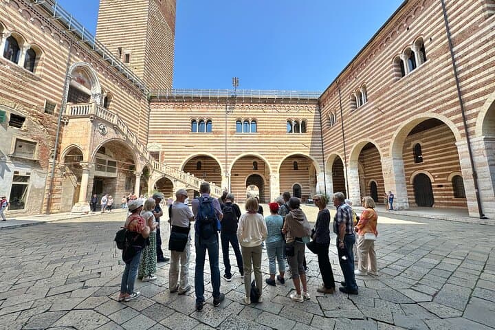 Tour Guiado a Pie por los Principales Atractivos de Verona — foto 4