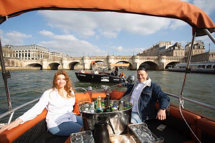 Private Seine River Cruise in Paris with French Champagne — photo 1