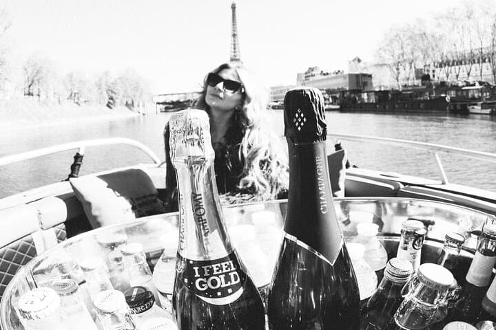 Private Seine River Cruise in Paris with French Champagne — photo 3