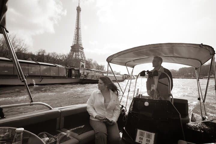 Private Seine River Cruise in Paris with French Champagne — photo 4