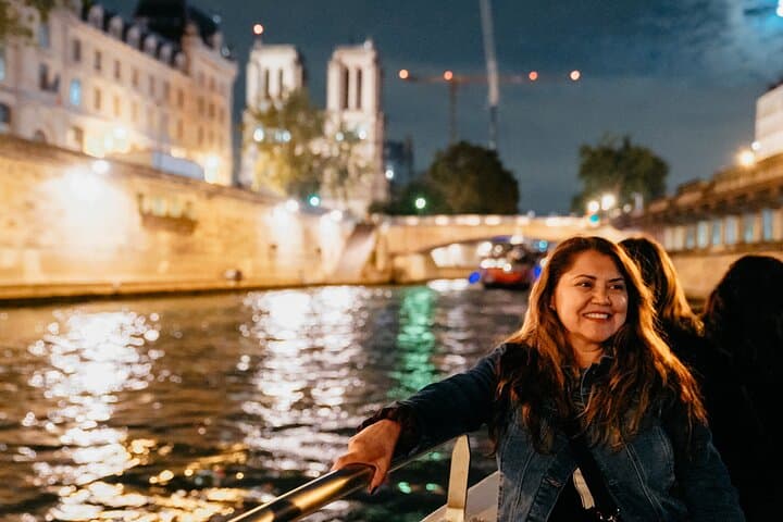 Abendliche Fahrradtour durch Paris – Stadt der Lichter mit kleinem Gruppen-Bootsausflug — Foto 5
