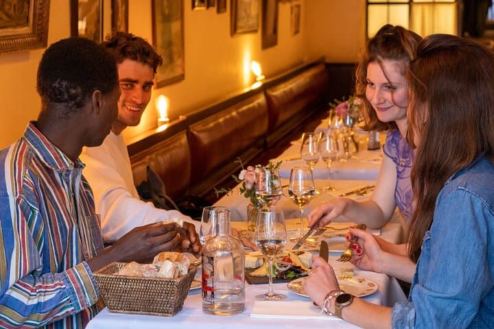 Tour Gastronómico Guiado por Montmartre en París — foto 1