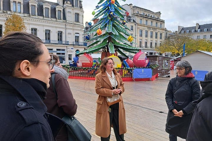 Poitiers: Tour Privado por el Centro Histórico — foto 3