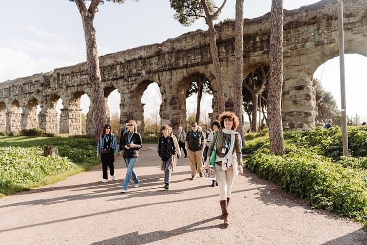 Roma Sotterranea: Tour delle Catacombe, Acquedotti e Via Appia — foto 2