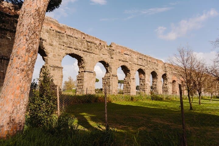 Roma Sotterranea: Tour delle Catacombe, Acquedotti e Via Appia — foto 5