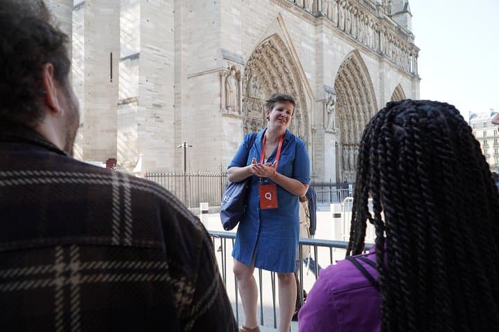 Tour guidato in piccoli gruppi dell'interno e dell'esterno della Cattedrale di Notre Dame — foto 4
