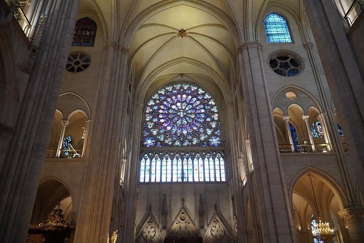 Tour guidato in piccoli gruppi dell'interno e dell'esterno della Cattedrale di Notre Dame — foto 5
