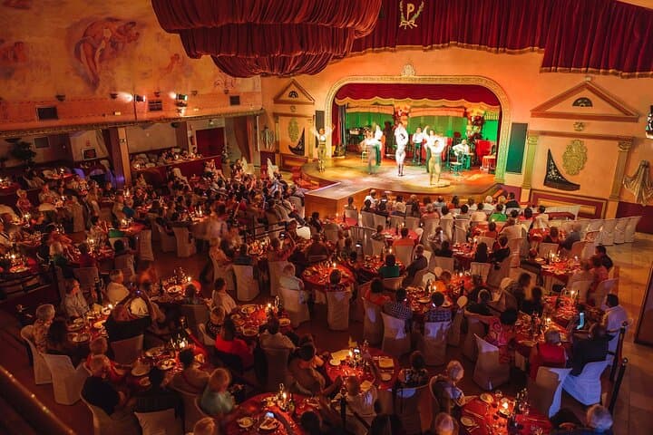 Spettacolo di Flamenco nella Cueva dell'Albayzín di Granada con Cena di Tapas
