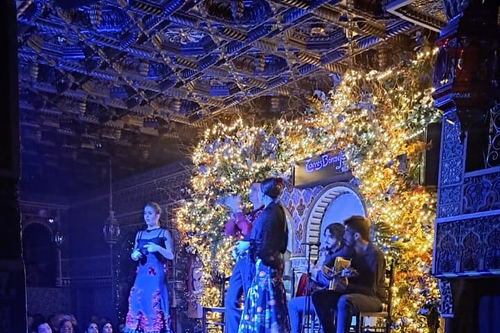 Flamenco Show &amp; Special Menu at Torres Bermejas in Madrid — photo 1