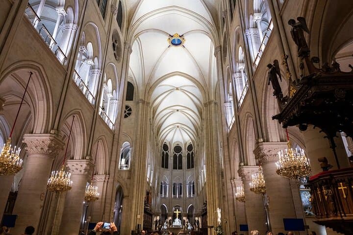 Visite guidée de la cathédrale Notre-Dame et de l'île de la Cité à Paris — photo 4