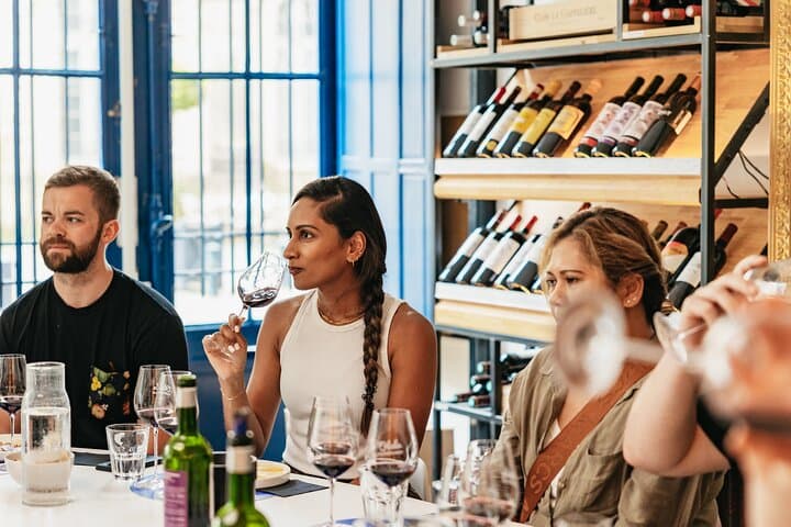 Weinverkostungskurs in Bordeaux mit Wurst- und Käseplatte — Foto 4