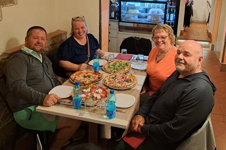 Vollständiges Dinner- und Weinerlebnis mit einem Sommelier in Pisa — Foto 2