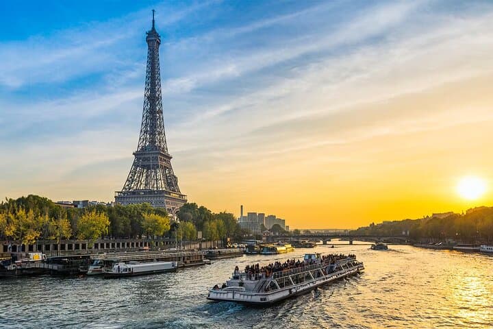 1-stündige Abend-Besichtigungskreuzfahrt in Paris mit Illuminations-Ticket — Foto 1