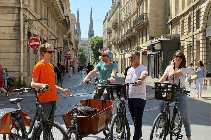 Tour Guiado en Bicicleta por Burdeos para Todas las Edades