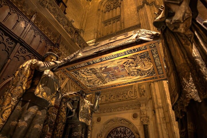 Kleingruppentour in Sevilla: Alcázar, Kathedrale & Giralda — Foto 4