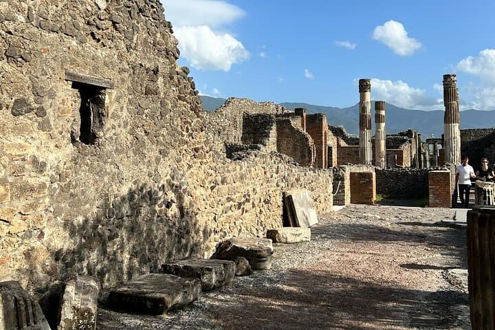 Von Amalfi: Pompeji Ruinen Tour mit Schnellzugangstickets — Foto 4