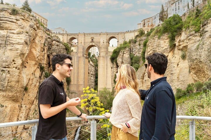 3 Villes en Une Journée : Cordoue, Village Blanc &amp; Ronda depuis Séville — photo 2