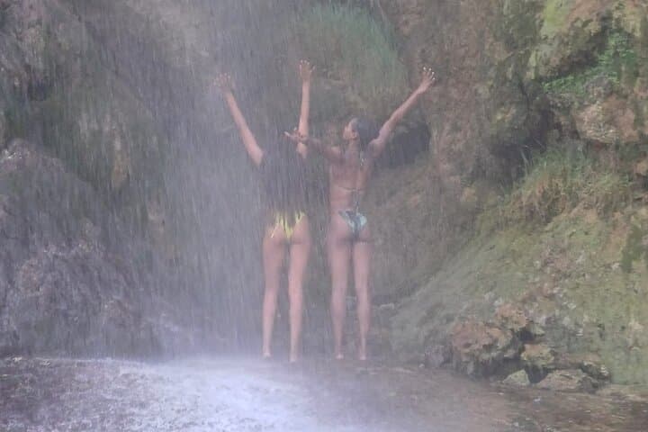 Montanejos Thermal Spring &amp; Girlfriend Waterfall from Valencia — photo 4