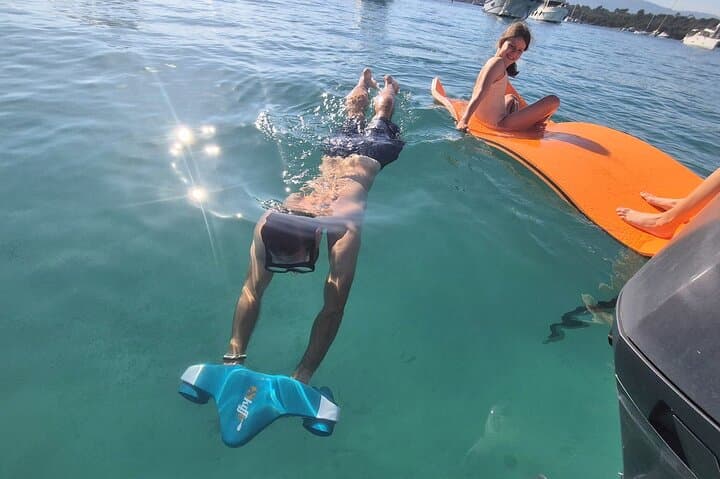 Excursion à Cannes vers les îles de Lérins en bateau privé — photo 2