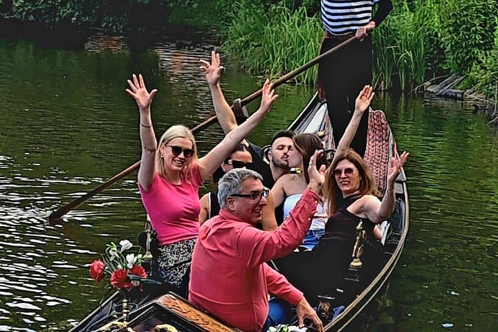 1 ora sull'Alster! Giro esclusivo in autentica gondola veneziana — foto 2