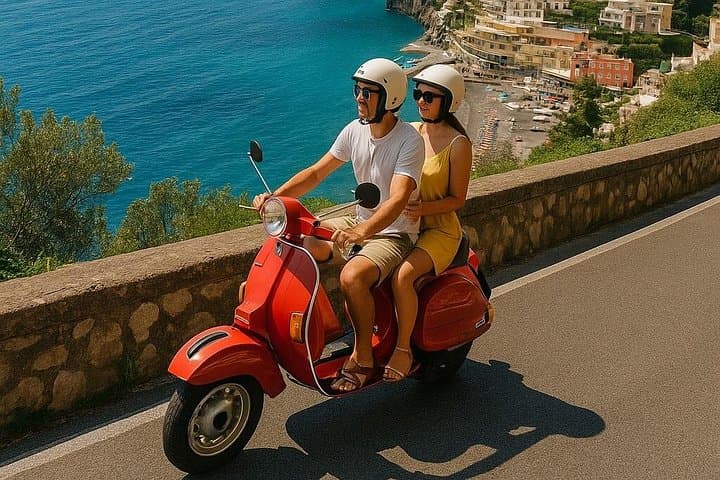 Amalfi Vintage Vespa Tour mit Aperitif