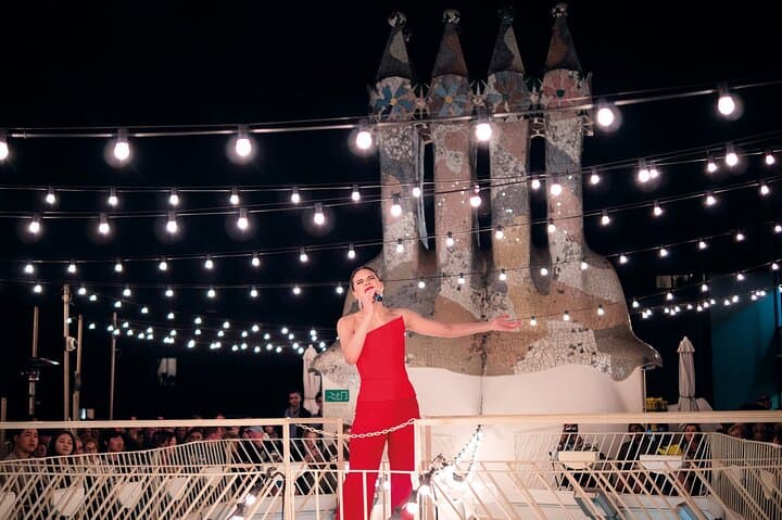 Notti Magiche a Casa Batlló: Visita, Drink e Concerto sul Tetto — foto 2