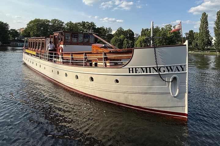 Tour in barca turistica su una nave storica a Berlino — foto 3