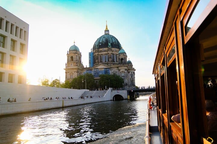Tour in barca turistica su una nave storica a Berlino — foto 4