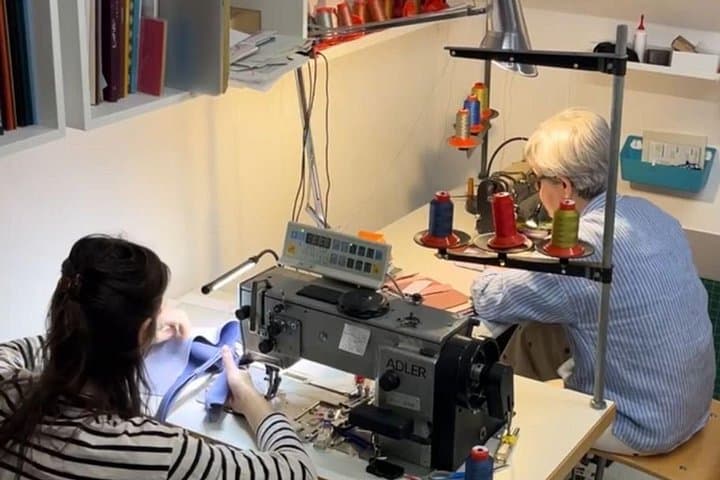 Lederhandwerkskurs - Gestalte deine eigene Mini-Geldbörse in Verona — Foto 3