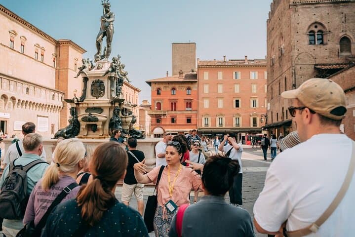 Bologna Kleingruppen-Walking-Tour mit Archiginnasio — Foto 2