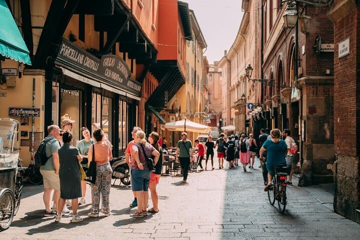 Bologna Kleingruppen-Walking-Tour mit Archiginnasio — Foto 3