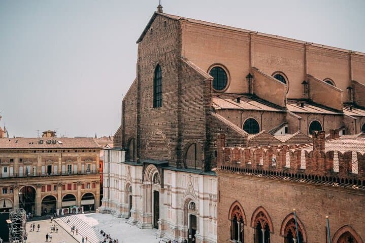 Bologna Kleingruppen-Walking-Tour mit Archiginnasio — Foto 4