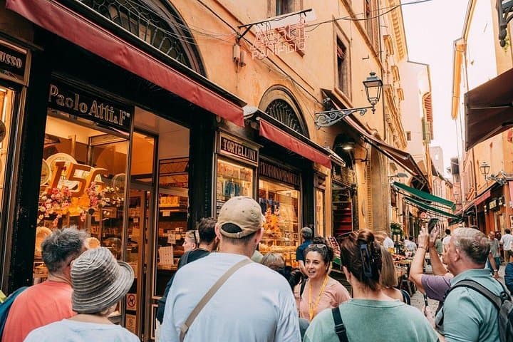 Bologna Stadtführung mit Aussicht von den Türmen und Archiginnasio — Foto 5