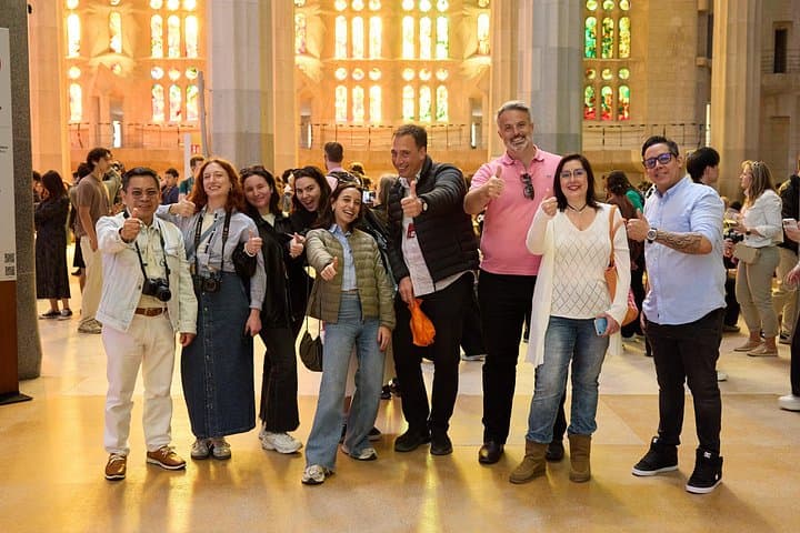 Geführte Tour durch die Sagrada Familia und den Parc Güell in Barcelona — Foto 4