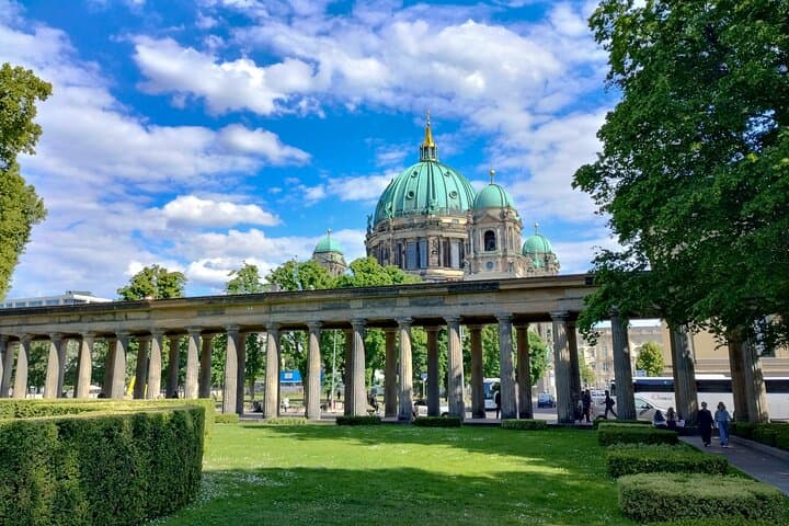 Berlin Museumsinsel Tour: Höfe & Verborgene Geschichten — Foto 4