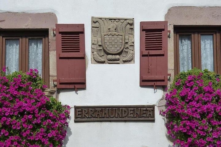 Baztan-Tal Elizondo und Zugarramurdi-Höhlen