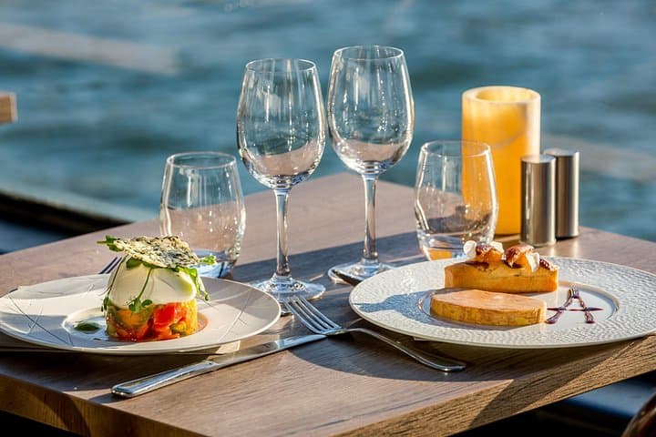 Cena Gourmet y Crucero por el Río Sena en París — foto 2