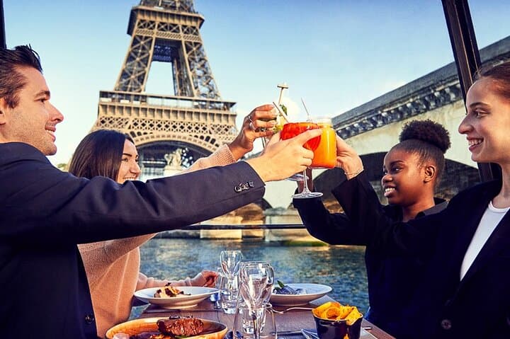 Cena Gourmet y Crucero por el Río Sena en París — foto 1