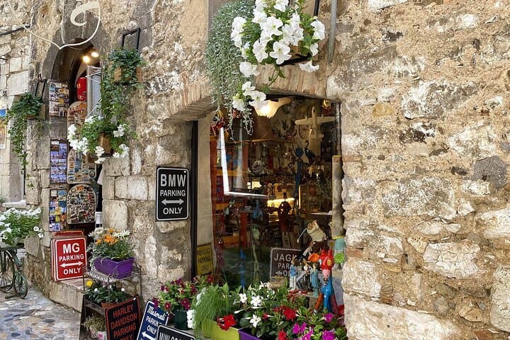 Visite de Saint Paul de Vence, Antibes et Cannes en Renault E-Tech — photo 2