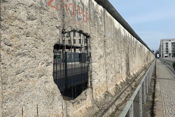 Tour a piedi privato completo della storia di Berlino