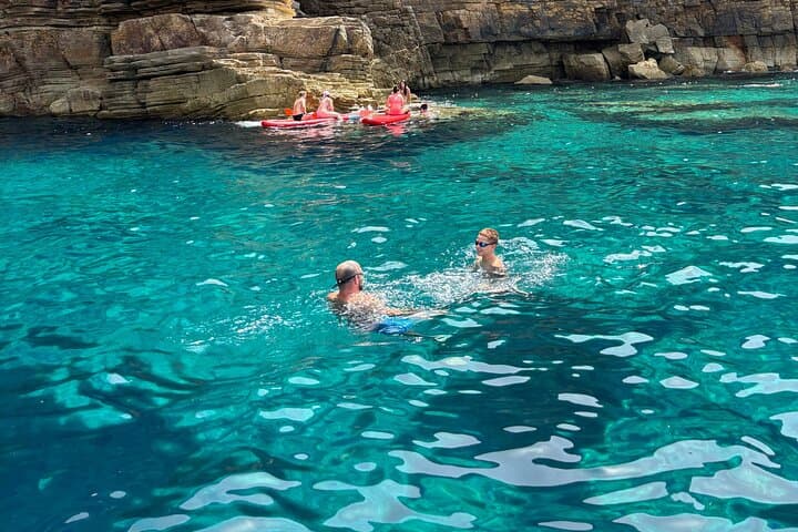 Excursion dans les Coves et Grottes avec Tapas et Bar Ouvert Premium à Ibiza — photo 2