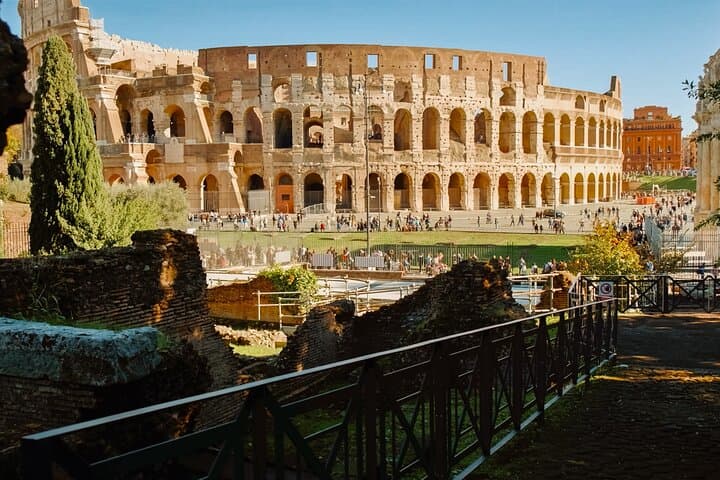 Tour in piccoli gruppi del Colosseo, Foro Romano e Palatino — foto 3