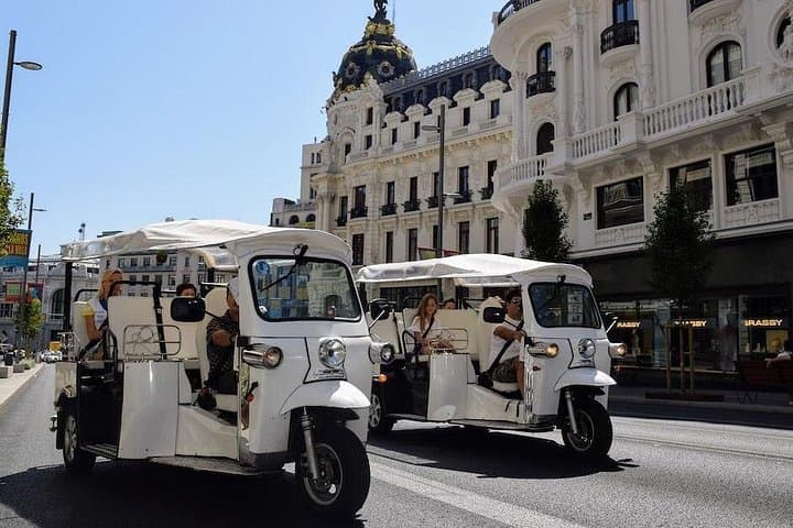 Visite de Madrid en Tuk Tuk Électrique — photo 2