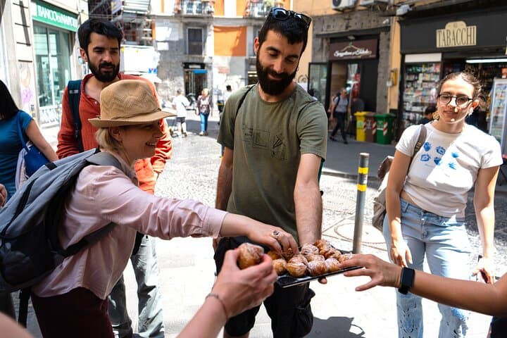 Street Food Tour in Neapel mit 6 Stationen — Foto 3