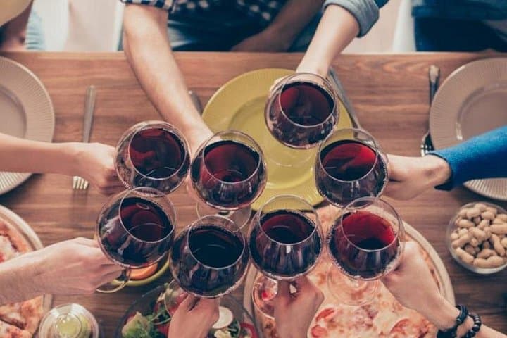Dîner piémontais avec dégustation de vins locaux dans un winebar — photo 2