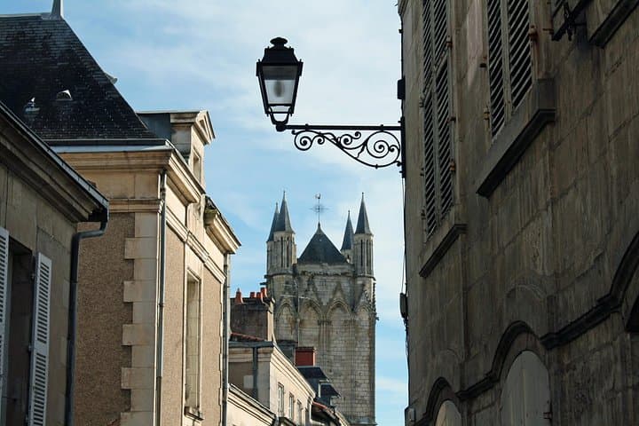 Tour a Piedi su Eleonora d'Aquitania a Poitiers — foto 4