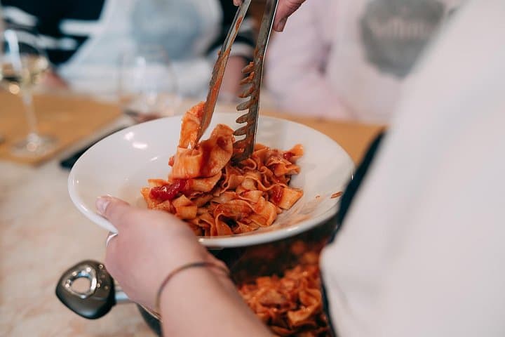 Hausgemachte Pasta & italienische Gerichte in der Kochschule in Verona — Foto 5